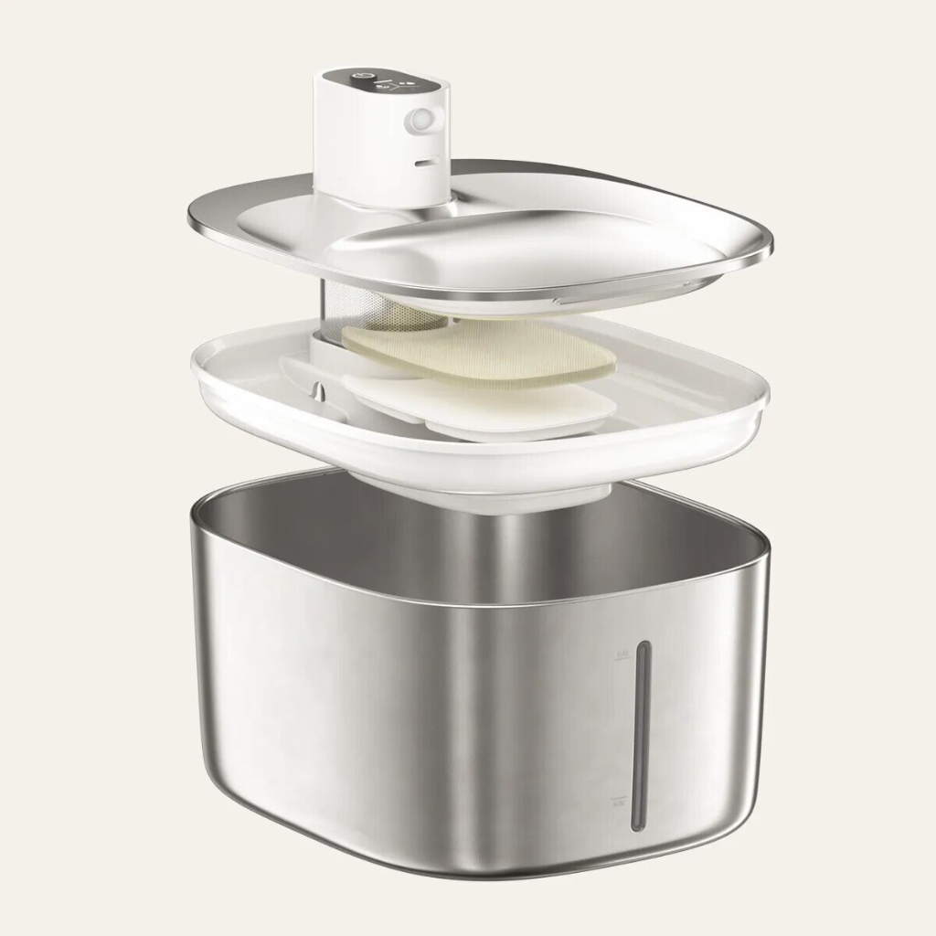 KattBrunn – Tyst och trådlös fontän för friskt vatten